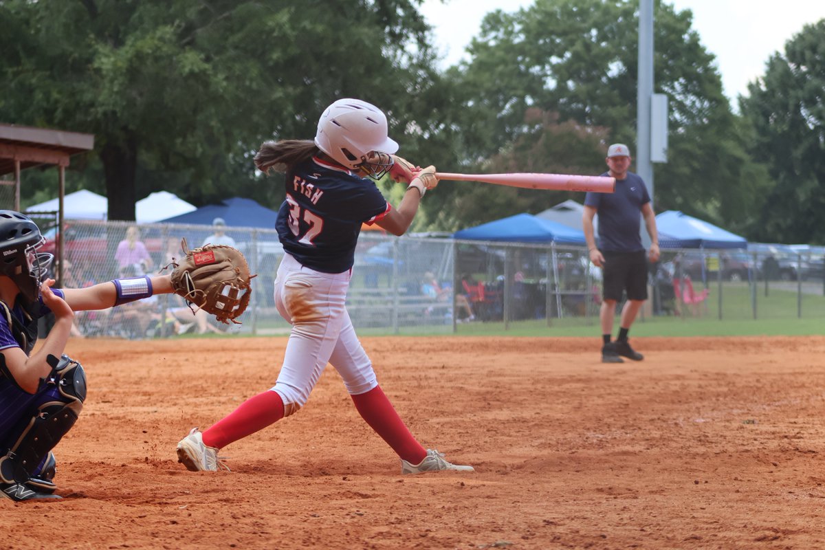 EmmaFish_'s tweet photo. Homerun hit! 

@DukeSOFTBALL @Vol_Softball @SBRRetweets @CoastRecruits @RecruitMatador @USASoftball https://t.co/53P2MCSCWk
