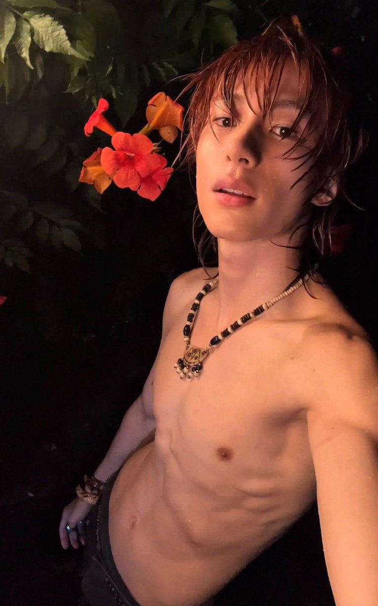 asbaguette's tweet photo. จัดอันดับผู้ชายที่เล่นกับระบบได้แรงที่สุด https://t.co/JJ1gm2m7fc