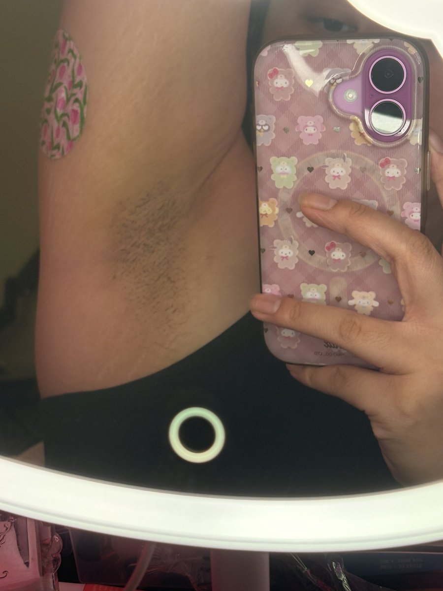 ULOST2LADY's tweet photo. you guys know hair grows back right? right??? https://t.co/Y04AT2xgH7