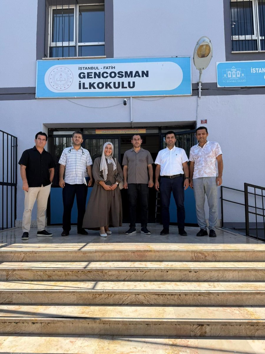 ebsfatih's tweet photo. Ebs Fatih İlçe teşkilatı olarak,ilçemizde görevlerine yeni başlayan Gençosman İlkokulu Müdürü İlhan SALTAN, Vedide Baha Pars Ortaokulu Müdürü Ahmet Mahir DELİYUSUF ve Ahmet Rasim Anadolu Lisesi Müdürü Osman KILAVUZ’ u ziyaret ederek hayırlı olsun temennisinde bulunduk. https://t.co/Mp49uYHBaN