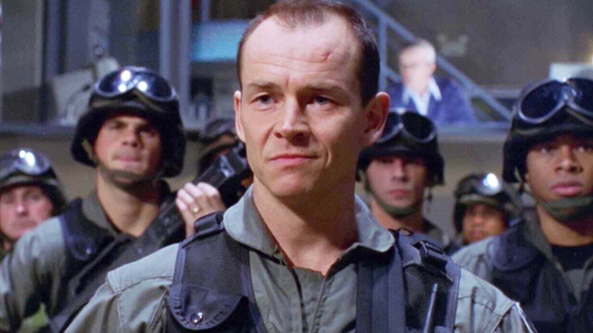 allocine's tweet photo. Stargate SG1 : 29 ans après, que devient ce personnage complètement oublié par la série de science-fiction ? https://t.co/Az1C9DIcnj https://t.co/fwdgvUnbEO