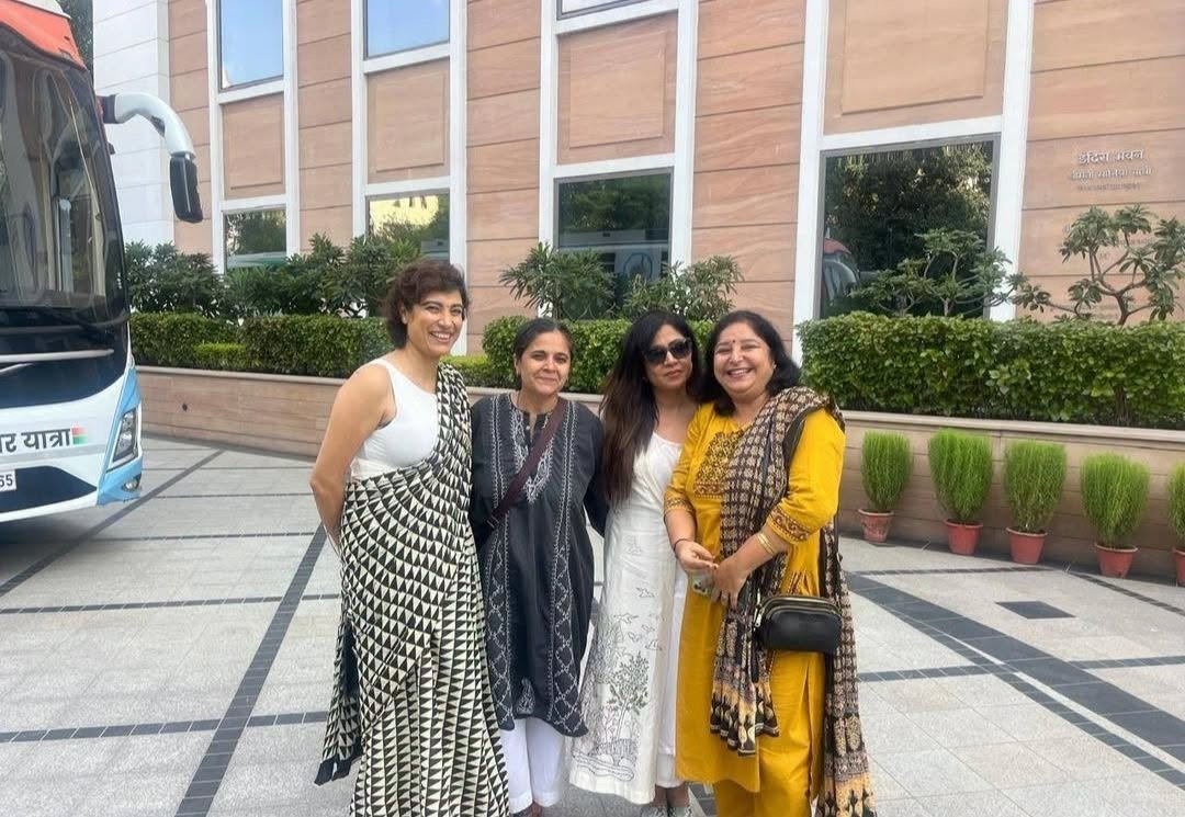 Monikadoomrainc's tweet photo. मेरी प्यारी मित्र AICC मीडिया इंचार्ज @iamharmeetK  को जन्मदिन की बहुत-बहुत बधाई एवं शुभकामनाएं  💐💐

मैं आपके दीर्घायु एवं स्वस्थ जीवन की कामना करती हूं और कांग्रेस पार्टी में आपके उज्जवल भविष्य के लिए  शुभकामनाएं ❤️❤️

बेशक हम बहुत कम मिले लेकिन जब भी मिले हंसते हुए मिले जैसे पता नहीं हम कब से एक दूसरे को जानते हो। प्यार ऐसे ही बना रहे।