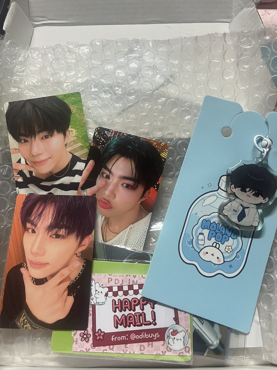 wookbase's tweet photo. 💌 jebimailz .ᐟ .ᐟ

thanks so much mx @odibuys ! though it took some time, it arrived when i much needed it >< the keychain and pcs arrived in vv gewd condition too :D ang cute chibi encore geon huhu ㅠㅠ https://t.co/EkgPPYKxAR