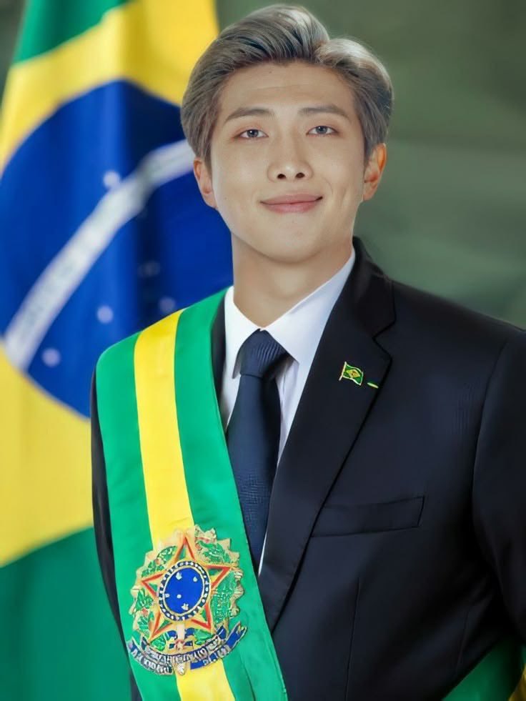jkklyps's tweet photo. KIM NAMJOON FALANDO:

“BRASIL, O PAIS PARA O QUAL EU MAIS QUERO IR”

Eh isso né mores, o Brasil segue sendo impávido colosso e alguns lugares vão ter que engolir rsrsrs https://t.co/8DmpDXDcEM
