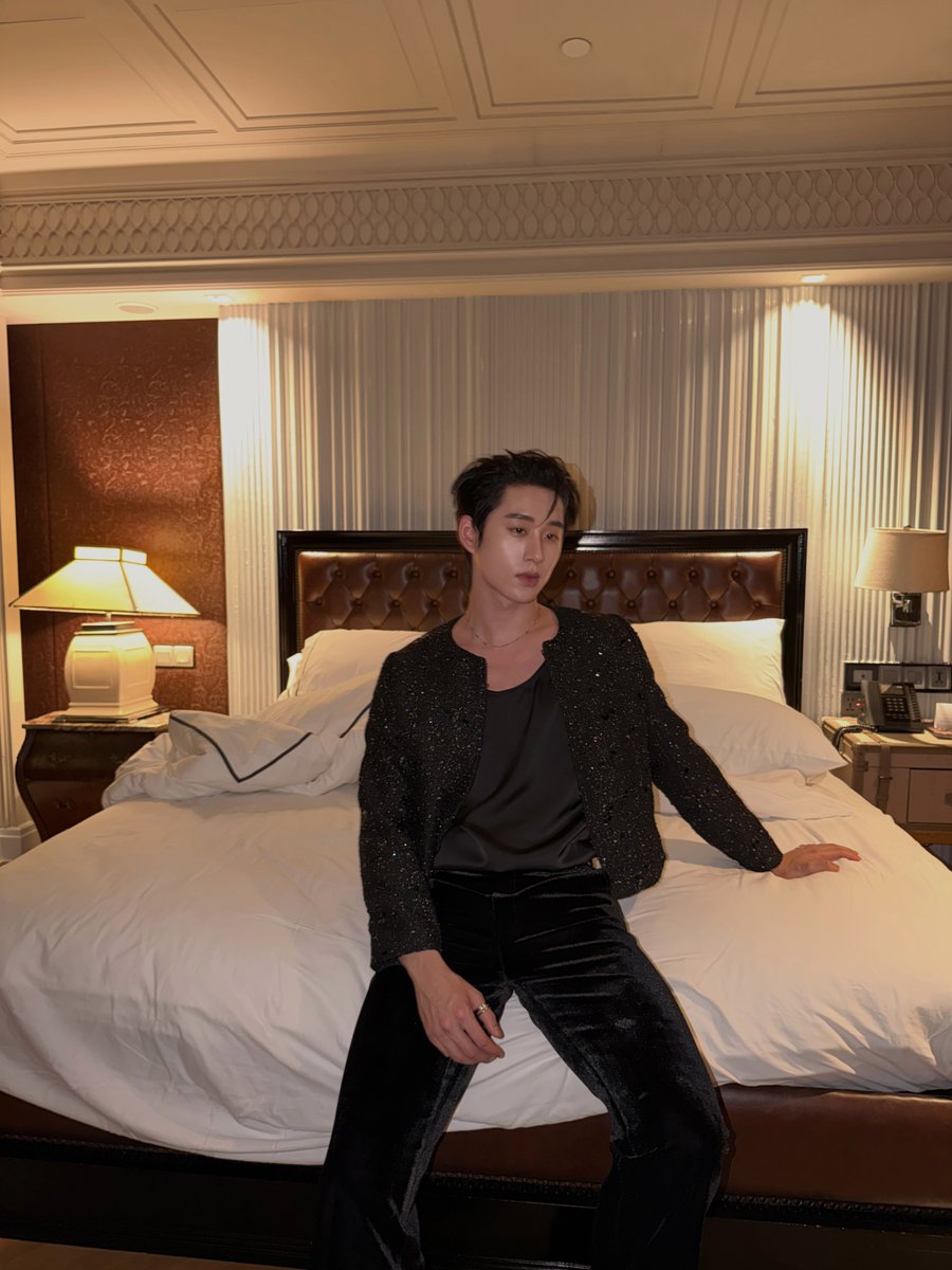 wubblybabe's tweet photo. คุณเพียงดาวตอนอยู่เดียว vs ตอนอยู่กับคุณหมอตะวันวาด https://t.co/Wms3KiLMXq