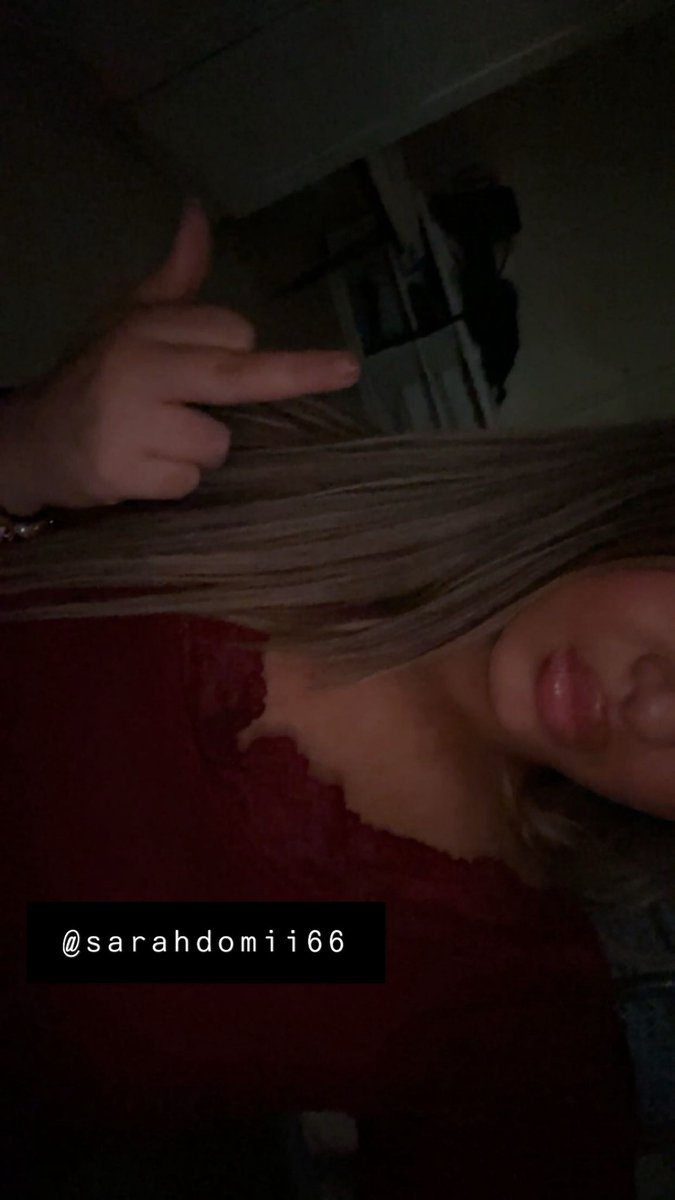 SarahDomii66's tweet photo. Cadeau bande de pute 😋

#soumis #moneyslavefr #dominante https://t.co/JTdPRT4gVM