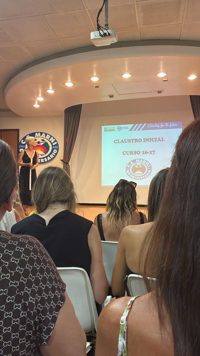 BAI_FDN's tweet photo. Hoy hemos tenido el primer claustro de este curso 26/27 con más energía que nunca comenzamos nuevos retos y nuevas aventuras. Como dice nuestra directora @anamarinmedina “en todo ser humano hay grandeza” #unaeducaciónparatodalavida . https://t.co/psWhsT7UmA