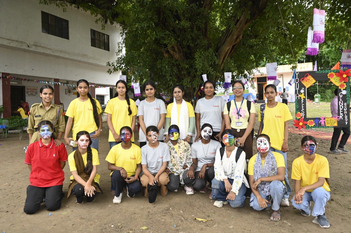 VigyanF's tweet photo. Udaan 2026 brought girls together to learn, lead, compete and challenge gender norms. Rain couldn’t dampen their spirit—young voices, bold ideas and equal futures took centre stage! #Udaan2026 #YouthFest

@asim_arun
@asimarun_offuce
@jila_yuva https://t.co/0TaMZ0QmBY