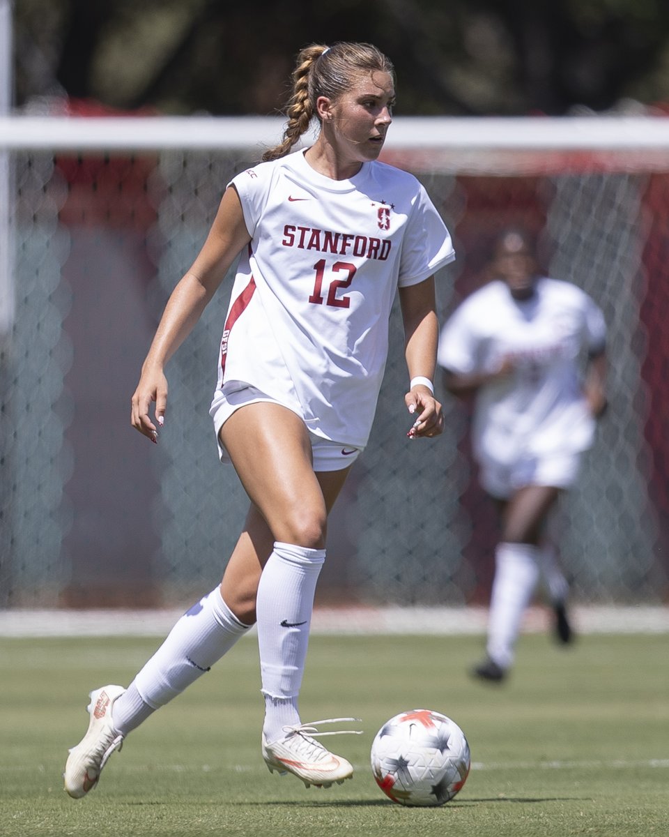 StanfordWSoccer's tweet photo. Bella Winn scored in both matches last week, including the game-winner vs. No. 17 UCLA in Thursday's 3-0 shutout victory 👏

Cast your vote 👇 for @bellawinnsoccer to be named @theIWSOC National Player of the Week!

🗳️ » https://t.co/xAy3MusQo9

#GoStanford https://t.co/KY1DDXCteE