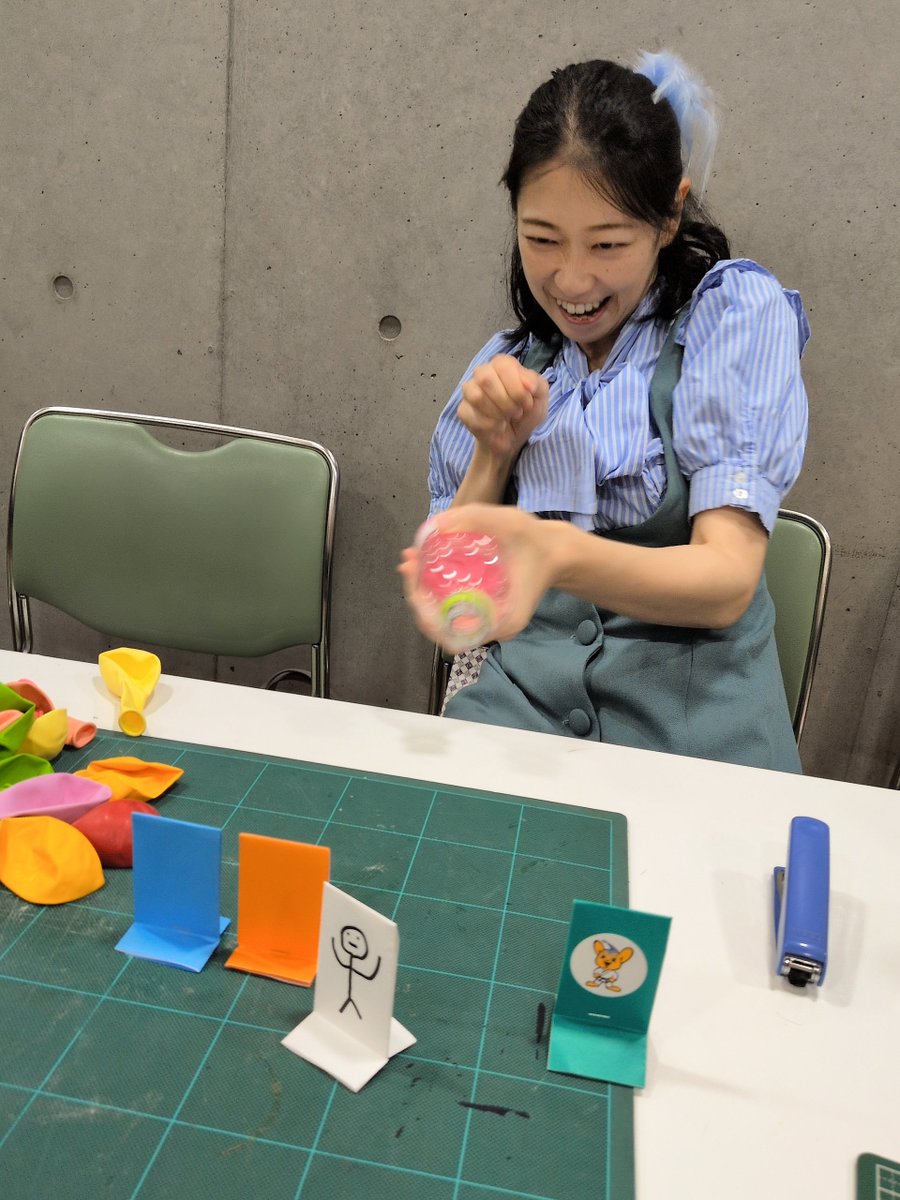 saco_log's tweet photo. 8月の思い出①

「キラキラな夏休み！こどもワークショップDAY」

こどももおとなも！
新しいことを体験できるのは
素敵なことです✨️

センサリーボトル、持ち帰って
お仕事場で癒されています(*´˘`*)♡ https://t.co/3QhnA3KInC