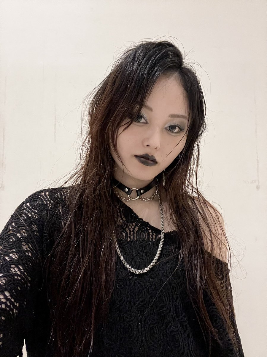 runa829_rere's tweet photo. 2026.08.29 kyanly 
ブランドステージ『Hubrisman』

テーマ：街にいたら話しかけたくない女
ではありません┏〇゛

いつものあくびばっかしてる配信とは
雰囲気違ったダークルーナいかがですか🖤 https://t.co/Ti0IoxRJbI
