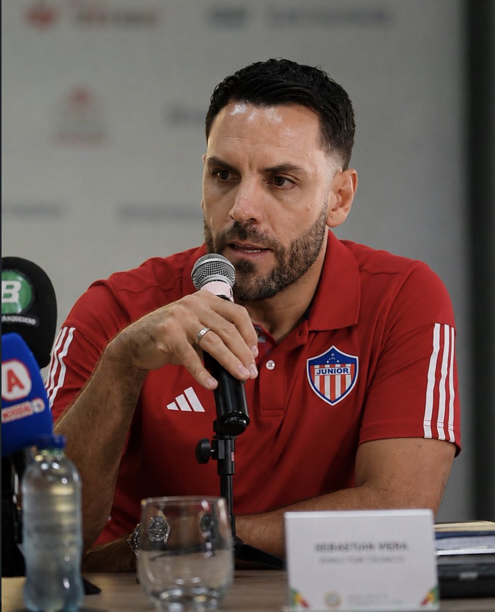juniorlpr1924's tweet photo. 🚨 EXCL: Sebastian Viera será el nuevo director técnico de Junior FC y su cuerpo técnico vendrá directamente desde Uruguay. https://t.co/pIoMMQjscK