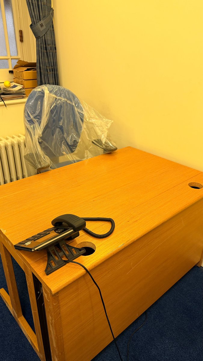 ColinSDLP's tweet photo. Got a message today to say there’d been a leak in my Stormont office, just outside the Chamber.
Arrived to find the place looking a little worse for wear…
Leaks at the heart of Stormont.
Not exactly the start of the new Assembly term I was hoping for! 😬💧 https://t.co/ImxsEs0dDq