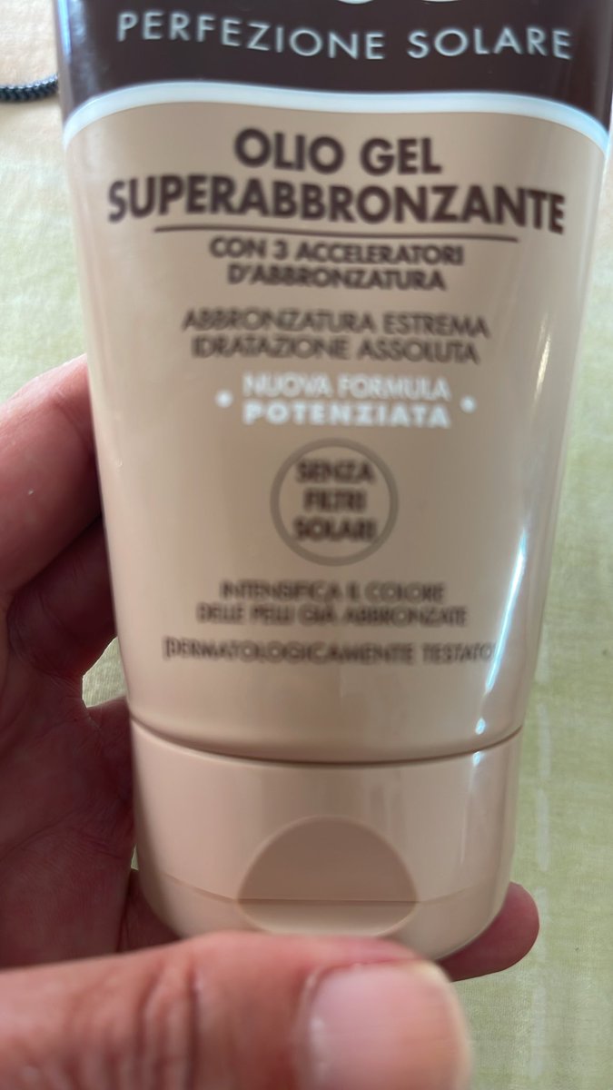 __yukio___'s tweet photo. @barba_emme @Sara2409558447 Ma che ne so oggi ho usato un olio gel che è cremoso sembra estratto di carota tanto è arancione ma il risultato non male ✌️ https://t.co/eGPsd2zrFs
