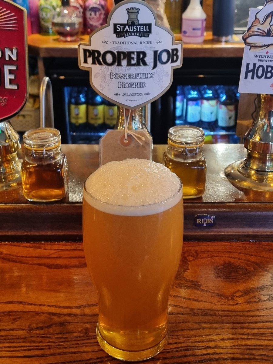 Tom_Morken's tweet photo. Back in Ipswich for the first time this season. A little pub crawl in a beautiful weather before heading to Humber Doucy Lane and tonights game between @_IWFC and @CornardUnitedFC #groundhopping #iwfc https://t.co/0bCJG9CZah