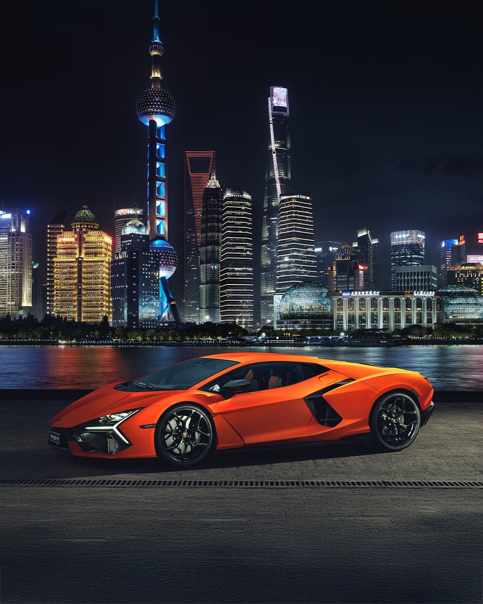 Lamborghini's tweet photo. Owning the urban rhythm. That’s how Lamborghini Revuelto does it.
#Lamborghini #Revuelto #FromNowOn https://t.co/zKim0cRWiu