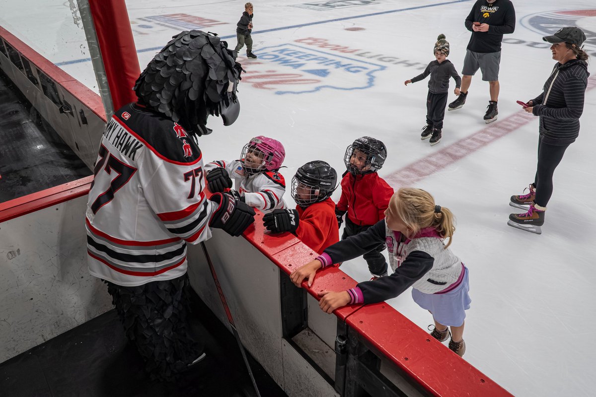 BlckHawksHockey's tweet photo. Learn to Play has officially kicked off! Thank you to everyone who attended our open house 🏒 https://t.co/sBdarz5yPK