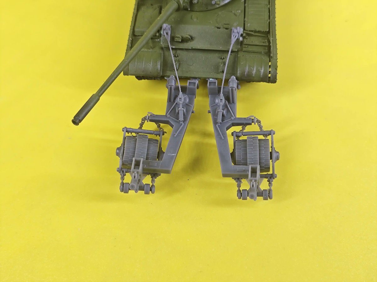 galmanna5's tweet photo. 1/72 Scale Russian KMT-7 Mine Roller / Mine Clearing System for T-54, T-55, T-72 Tanks #172Scale #ScaleModel #SovietArmy #KMT7 #MineRoller #ModelKitUpgrade #ArmorModel https://t.co/8fPZNFTiiR