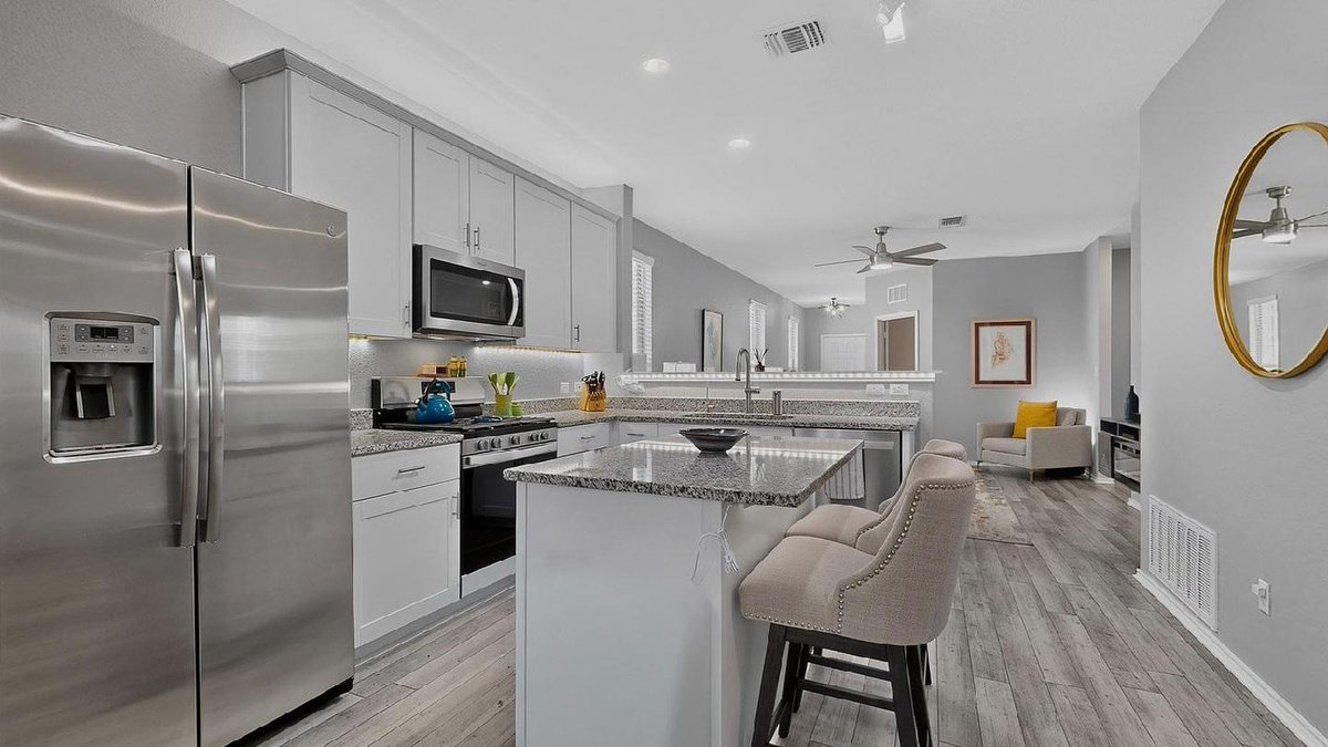 TPSRealtorATX's tweet photo. 909 Black Alder St, Georgetown, TX: A 3-bed, 2-bath farmhouse with designer style for $309,950. Near the Square! DM to tour. https://t.co/AYBus93QMx