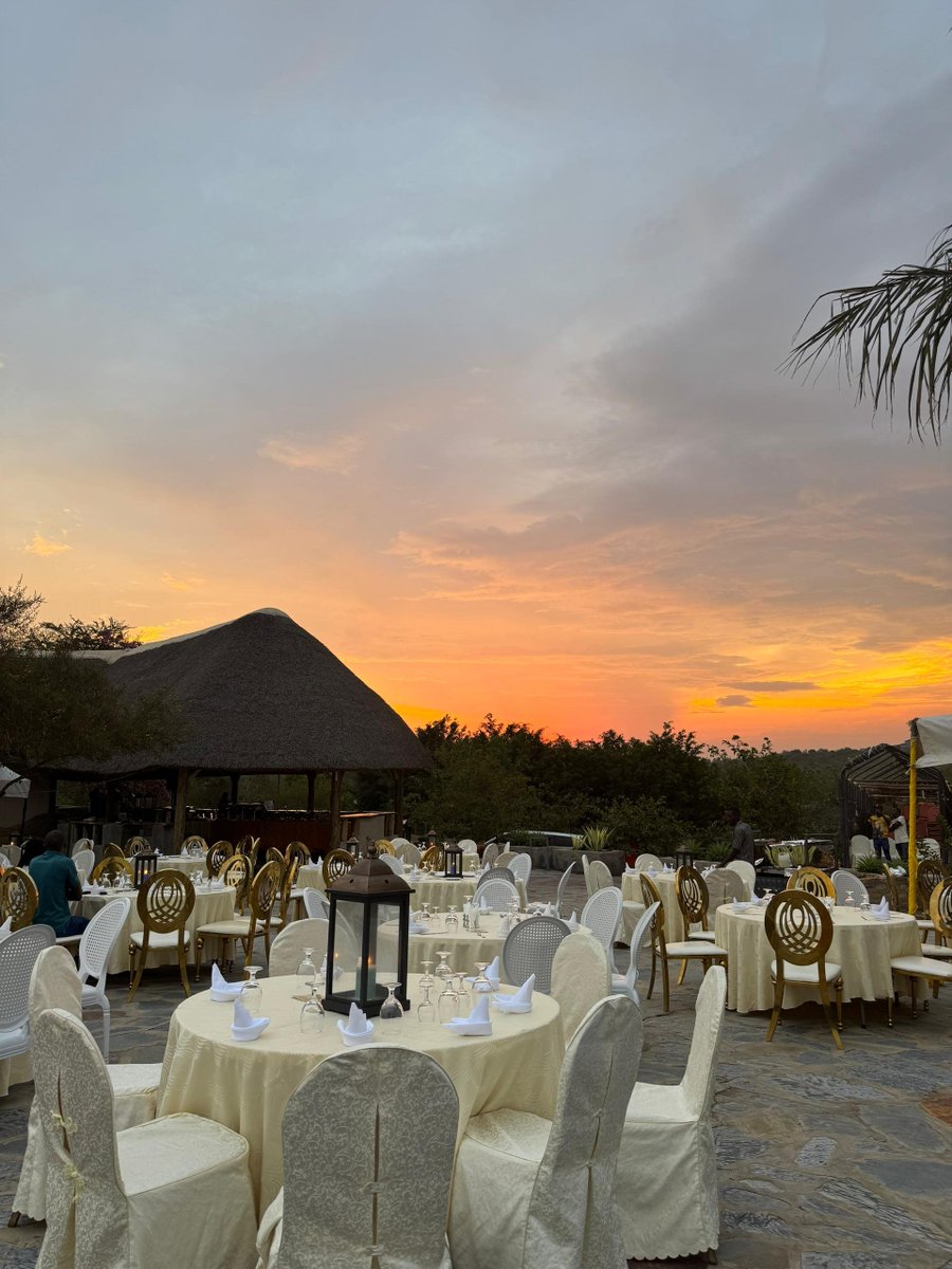 Mwesigwa_Resort's tweet photo. 🔥 It’s a beautiful day for a BBQ at Mwesigwa Resorts! 🌿🥩

Good weather, great scenery, and the irresistible aroma of delicious food sizzling on the grill. Our videos say it all—juicy, mouth-watering bites being grilled to perfection! 🍖🔥

Bring your friends, family, and appetite. The grill is calling!📸🛖

📍 Mwesigwa Resorts
#MwesigwaResorts #GrillTime #GoodFoodGoodVibes