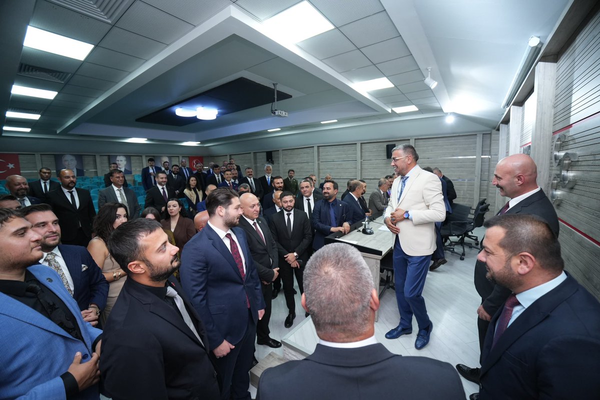 MhpAnkara06's tweet photo. İl Başkanımız Sn. Alparslan Doğan, İl Yönetim Kurulu Üyelerimiz ve İlçe Başkanlarımız ile istişare toplantısı gerçekleştirdi.

Bilge Liderimiz, Genel Başkanımız Sn. Devlet Bahçeli Beyefendi’nin emrinde durmadan, yorulmadan çalışmaya devam edeceğiz. https://t.co/i86qVVdvPj