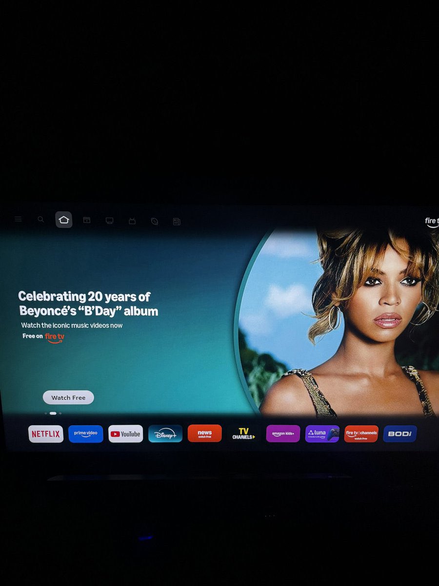 beyonceaccess's tweet photo. A celebração dos 20 anos do B’Day, da Beyoncé, está sendo promovida na página inicial da Amazon Fire TV. 🔥

Video: @B7Album https://t.co/ACwYRGFegT