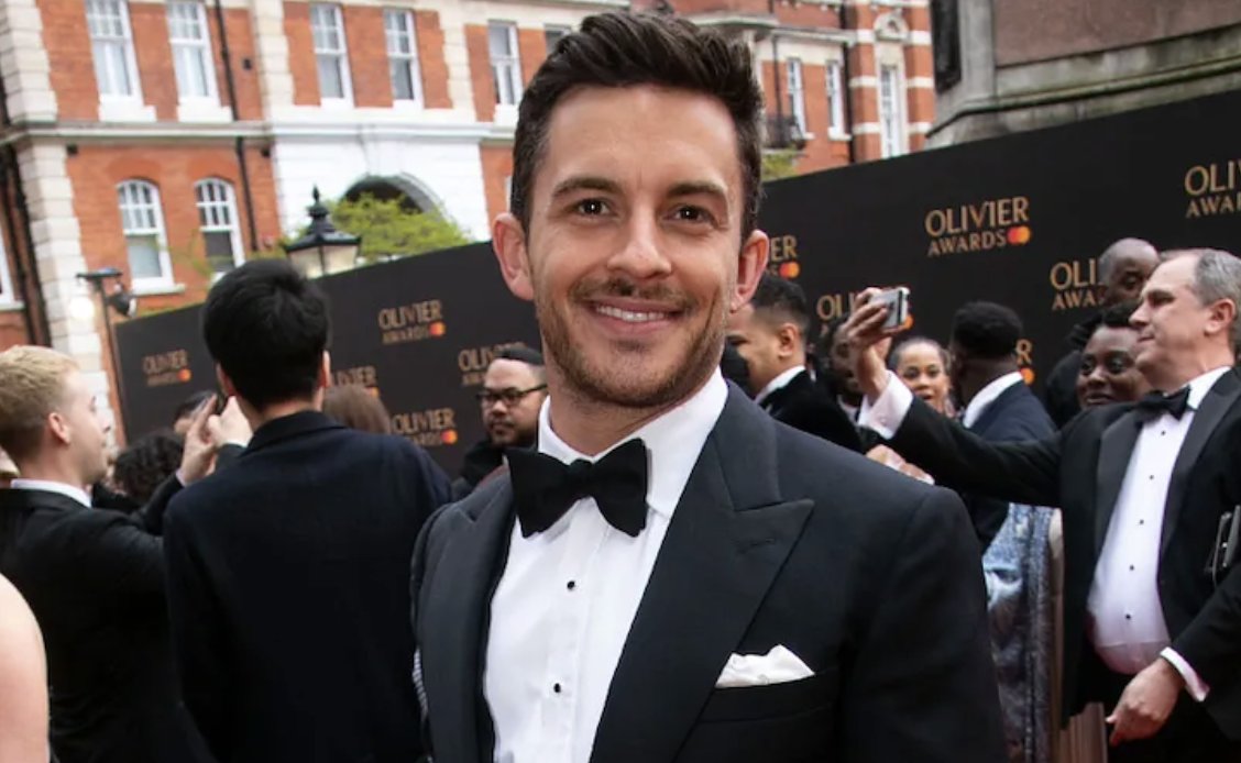 WhatsOnStage's tweet photo. Breaking: Jonathan Bailey withdraws from Sunday in the Park with George revival https://t.co/iBHytl5CZS https://t.co/adC02KYLKC