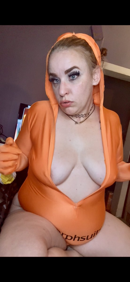 fendifundi's tweet photo. Tittie Tuesdays are my favorite 😌 https://t.co/n6gWu9sorO