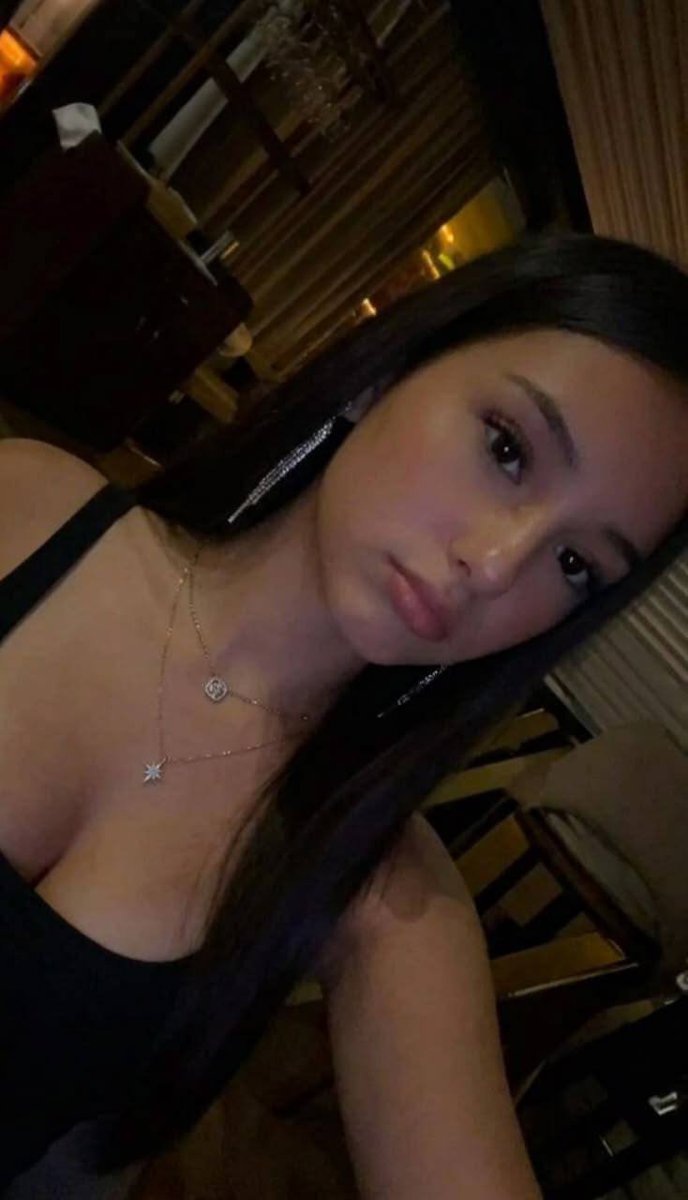 Emilyyoungg07's tweet photo. I’m alone rn, sooo boreddd  Someone to talk ?📷📷 https://t.co/Uv8ZeCWgTw