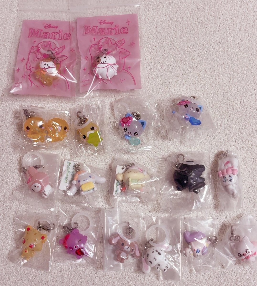 TrhkllZ3's tweet photo. @_x0lty 初めまして お声掛け失礼致します
当方巾着ストロベリーうさ＞めじるしももうさ大変求めているのですが、画像（もちにゃみ開封済）と交換可能なものありますでしょうか
当方~10:1での交換、2点お譲りいただける場合当方全てと交換可能です
大変難しいかとは思いますがご検討の程宜しくお願い致します🎀 https://t.co/aQDZYNpra1