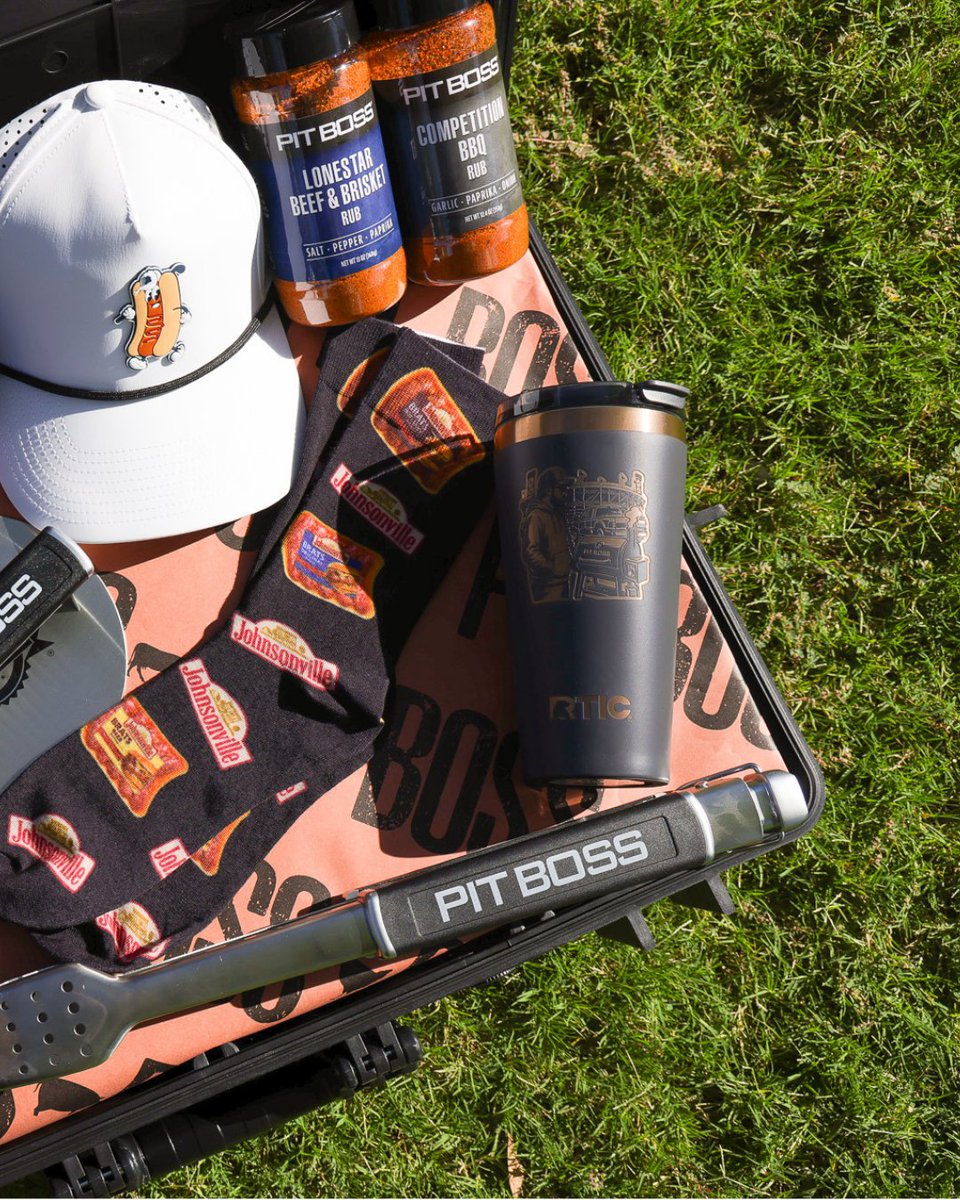 PitBossGrills's tweet photo. Tailgate season is better with friends 🏈

We teamed up with our friends to put together our tailgate essentials so 3 lucky winners can feed the crowd, get the good vibes rolling, and settle in for kickoff.

Fill out the entry form at the link in bio - good luck, tailgaters! 🔥 https://t.co/4WjHU2R5r0