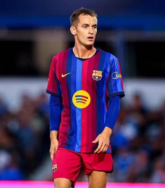 BarcaTimes's tweet photo. 🚨🎖| 𝐉𝐔𝐒𝐓 𝐈𝐍: Marc Casado will JOIN Depor on loan until the end of the season. It's DONE. [@MatteMoretto] #fcblive ✅ https://t.co/X6dRjLwiVB