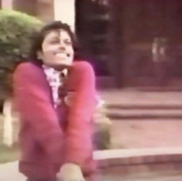 offthewallfm's tweet photo. where all my black moonwalkers at!!! https://t.co/WhACJ8SE0d