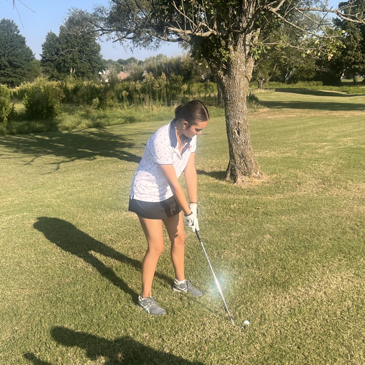TongieHigh's tweet photo. Girls golf getting started.  Playing first tourney at Ottawa.  Started at 9 am to beat the heat!!!  Hoping for a great season!! https://t.co/ALA3sioQyf