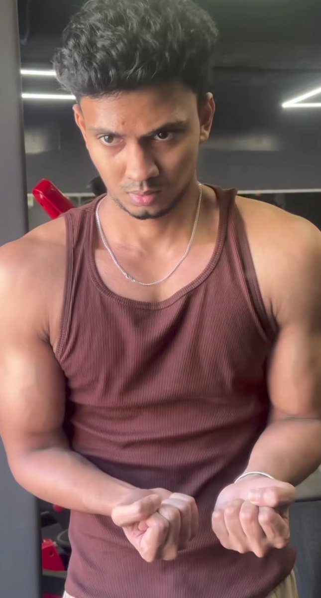 Prasanth1665377's tweet photo. Look at his eyes hot men
Drop your comments please https://t.co/2WzGXuq7Sn