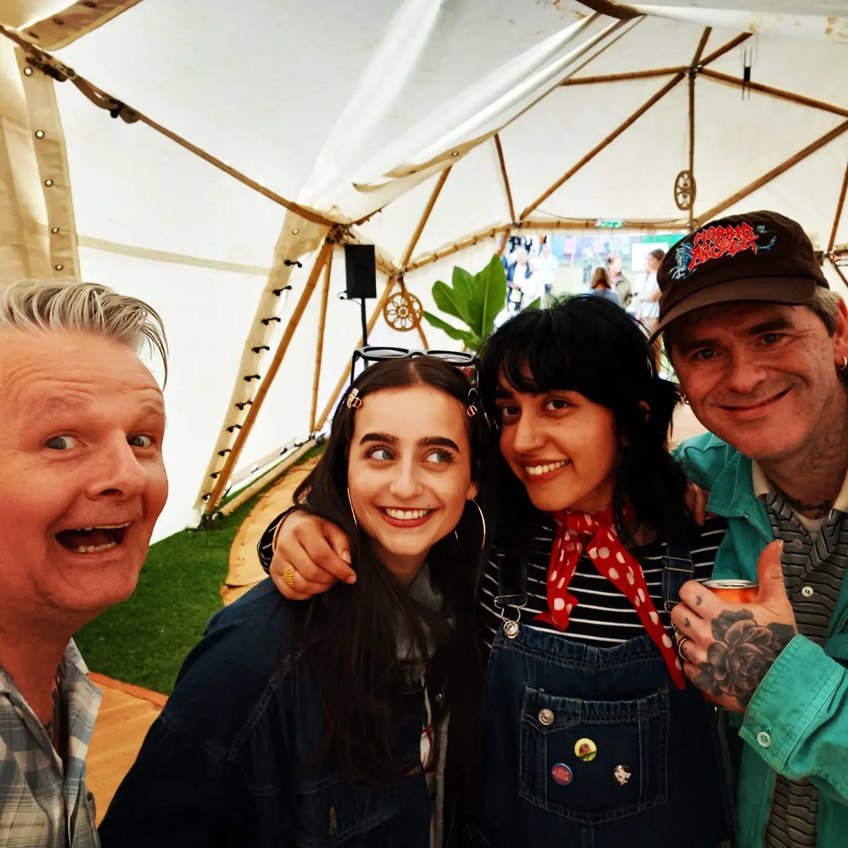 VicGalloway's tweet photo. Summertime fun... 😎☀️⛱️🎶❤️ 

#summer #fun #summertime #busysummer https://t.co/NgW97TuaQS