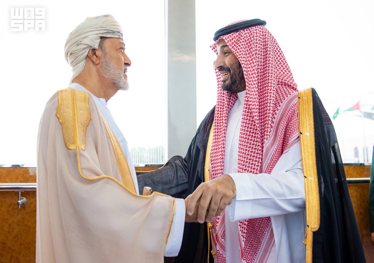 b_99d's tweet photo. @k_h99kh لقاءٌ يعكس عمق العلاقات الأخوية الراسخة بين المملكة العربية السعودية وسلطنة عُمان، ويجسّد حرص سمو سيدي #ولي_العهد الأمير #محمد_بن_سلمان على تعزيز التعاون والشراكة بين البلدين الشقيقين، وفتح آفاق جديدة تخدم الشعبين، بما يعزز أمن واستقرار المنطقة. 🇸🇦💚🇴🇲 https://t.co/QNyB5ubI8C