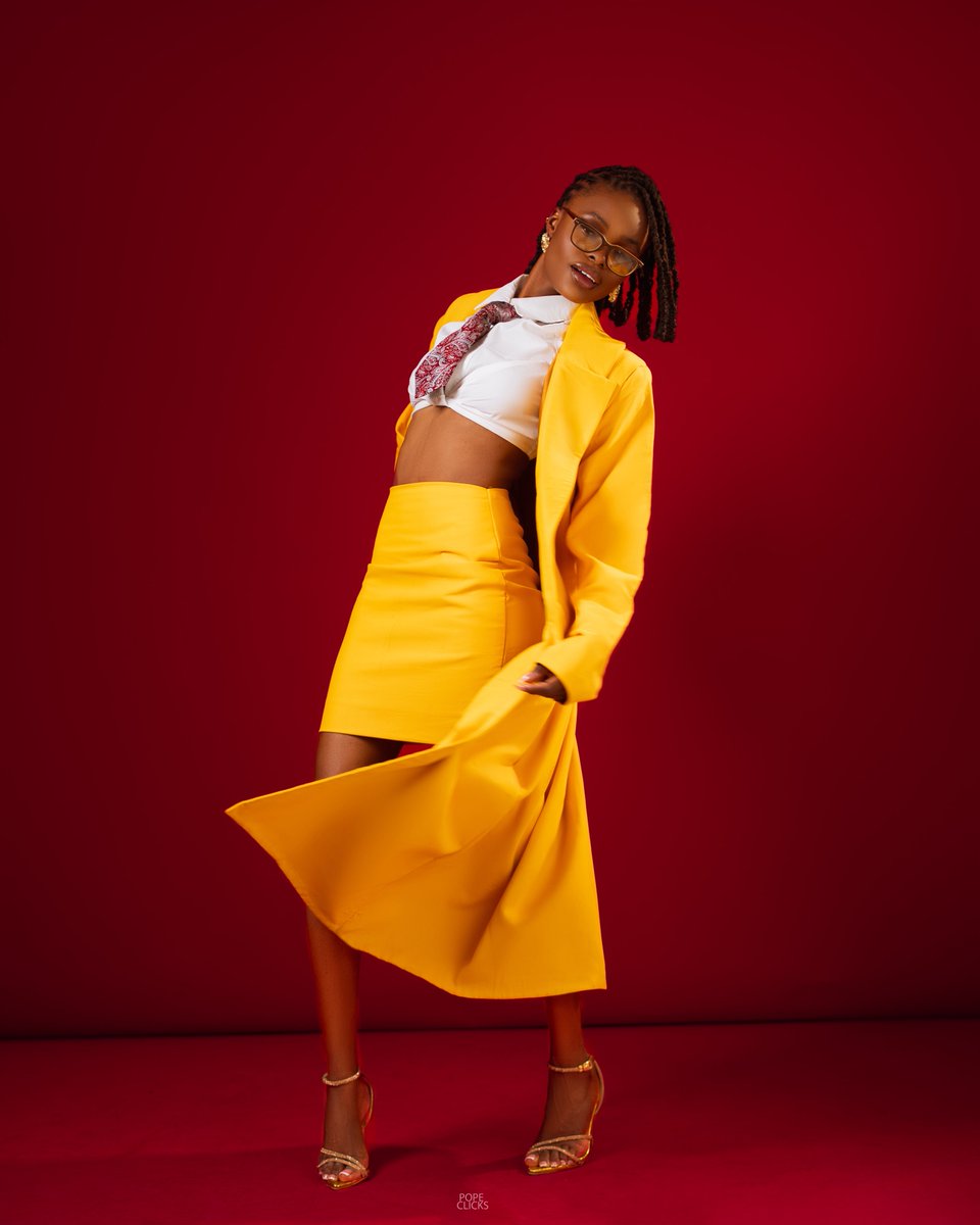 pope_clicks's tweet photo. Red and yellow. 
 Outfit made and modelled by @Sewa_the_tailor 

Photographed by me @pope_clicks https://t.co/5NSfyELrZR