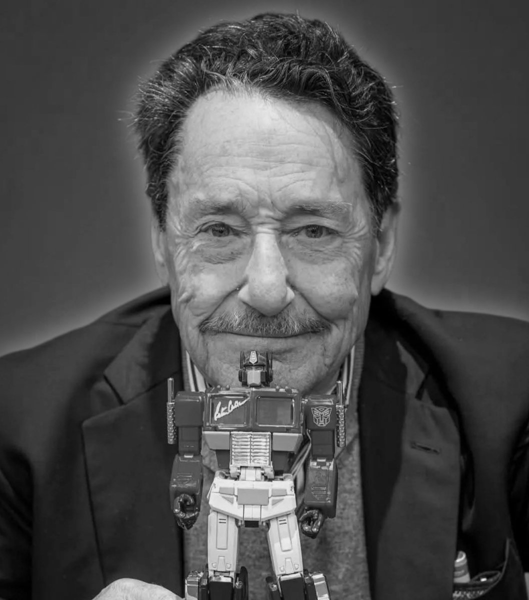 CartoonsOTMoon's tweet photo. Primer vistazo al corto de OPTIMUS PRIME AWAKENING:

La última actuación de Peter Cullen como Optimus Prime antes de su muerte. https://t.co/5k4Fgh74RC