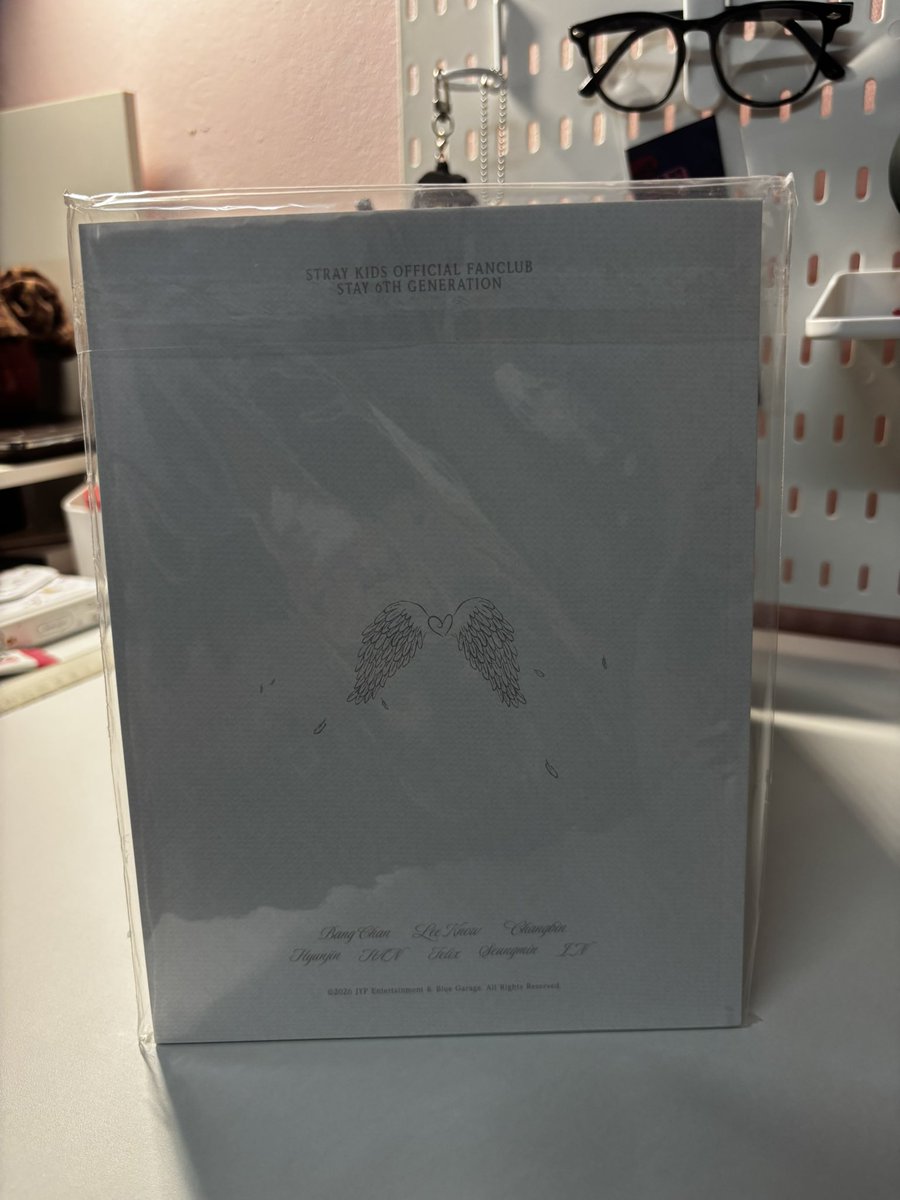 ajex_thedream's tweet photo. WTS/พร้อมส่ง 🛒

Stay with your wings : Photobook 
ราคา 160 รวมส่ง flash ค่ะ🙇🏼‍♀️

สินค้ามือ 2 สภาพดีสันคม ขอบคมค่ะ เปิดดูรอบเดียว
#ตลาดนัดเด็กหลง #ตลาดนัดstraykids #ตลาดนัดskz https://t.co/qQQel5iftd