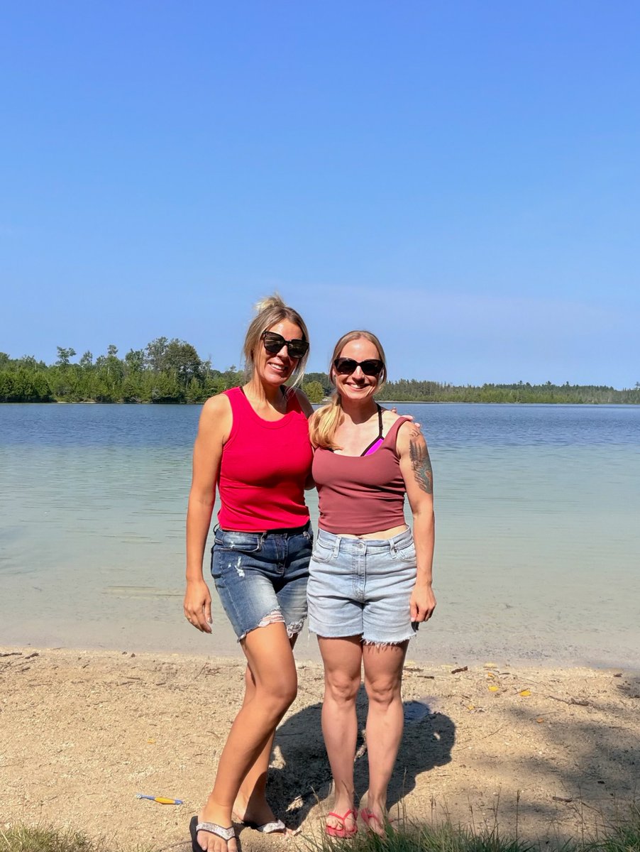 wilsonstephen25's tweet photo. I’m notoriously hard on myself. I preach body positivity while struggling to practice it. But yesterday, I loved every photo from our girls’ trip. I celebrated my muscles and felt comfortable in my body. Be kind to yourself—you get one life. https://t.co/kCRsYIid6T