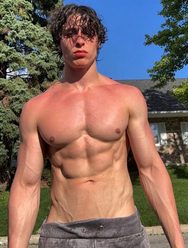 dead_boy010's tweet photo. The "Cristiano Ronaldo" of Porn

- Gattouz0
- Real name: Youssef Khelil
- Tunisian-Portuguese born in France in 1998
- Stands 1.93 m tall

- They call him Pornaldo
- Started out as a gym influencer
- A leak with an ex skyrocketed his career
- Ditched fitness to fuck his fans
- Top 3 on Pornhub with hundreds of millions of views
- Hooks up with fans, collaborators, and "barely legal 18-year-olds"
- Literal bio: "i fuck my fans"
- Films with Asians, Filipinas, Japanese girls, Latinas, and MILFs

- Also works as a stripper
- Accused of leaking an ex's intimate video
Some collaborators describe him as violent
- He claims it's all consensual and just "passion"

The worst part is they sell him as the GOAT of amateur.