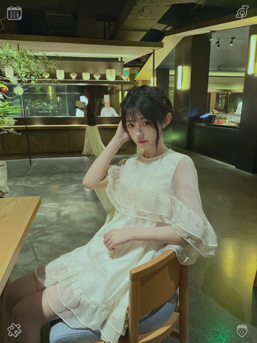 ryb1121's tweet photo. ���️ Strolling beside his son, the man recounted, “She expressed regret,” he murmured gently, “He never had the chance to hear those words, never learned of her enduring love right up to his final moments. That knowledge might have shattered him, yet it could also have mended https://t.co/ZKF5VmqO3p
