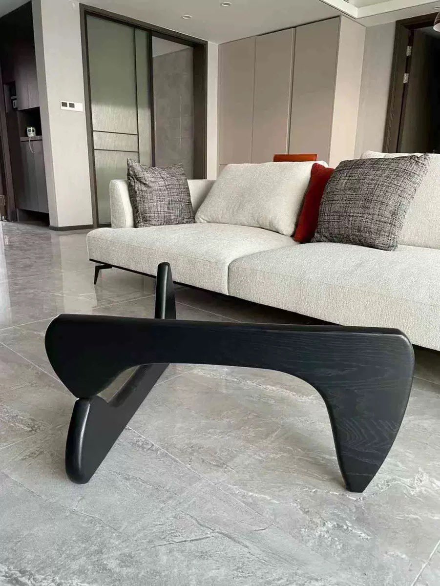 menez_dennis's tweet photo. @VinceErrands Inaitwa Noguchi table. Nimekua nikiziimport. Large size buying price ni 7100, shipping fee zimepanda sai ni 8300. Shipping duration 5wks https://t.co/qAQdSYyhEC
