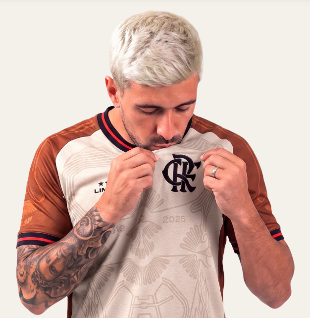 JeffMatos11's tweet photo. Qual é @cesarcrfk Já tem pra encomenda? kkk https://t.co/JmUPkGDd41