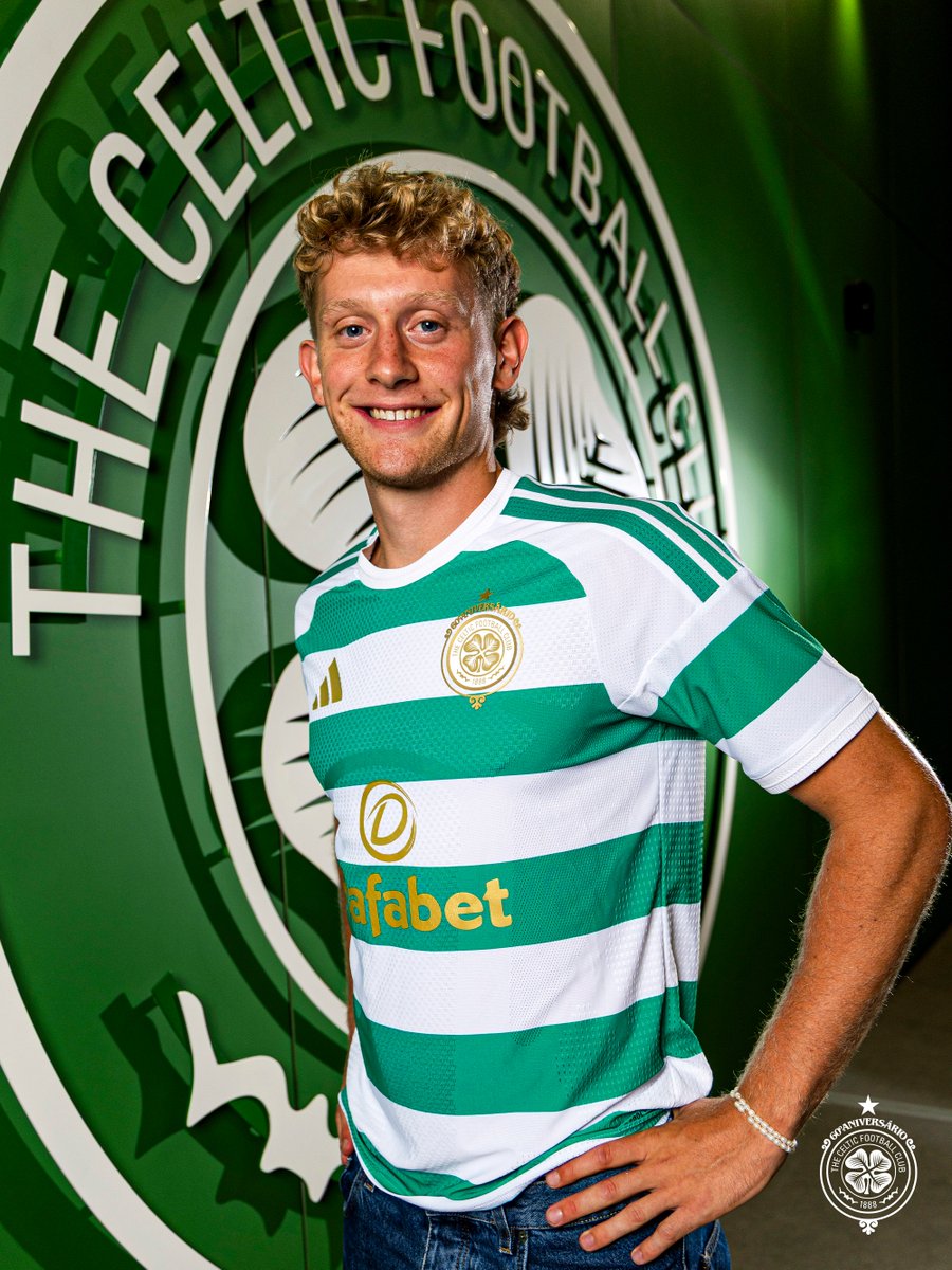 CelticFC's tweet photo. 📸

#VelkommenOliver | #CelticFC🍀 https://t.co/Mirm9AYCPV