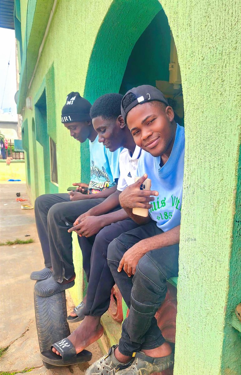 Pastorjohn1999's tweet photo. Entering September with a grateful heart and a focused mind. 🖤
Happy new month ⚽️ 🏟 ❤ https://t.co/RDw2FiJeD9