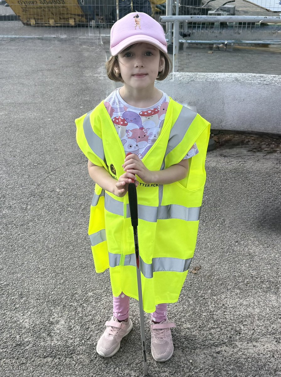 CromerLitterPic's tweet photo. Another great litter pick today and it was lovely to welcome younger members to the team.  Iyla-Mae and her brother Teddy (a little camera-shy) did a great job and said they want to come again. 

It’s lovely to see all sections of the community involved (smaller vests on the way) https://t.co/TkKDUObkfV
