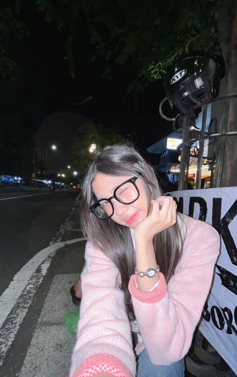 desiacantikaaaa's tweet photo. mutualan yuk akun baru #moots #zonauangㅤ https://t.co/39rANa6Ixz