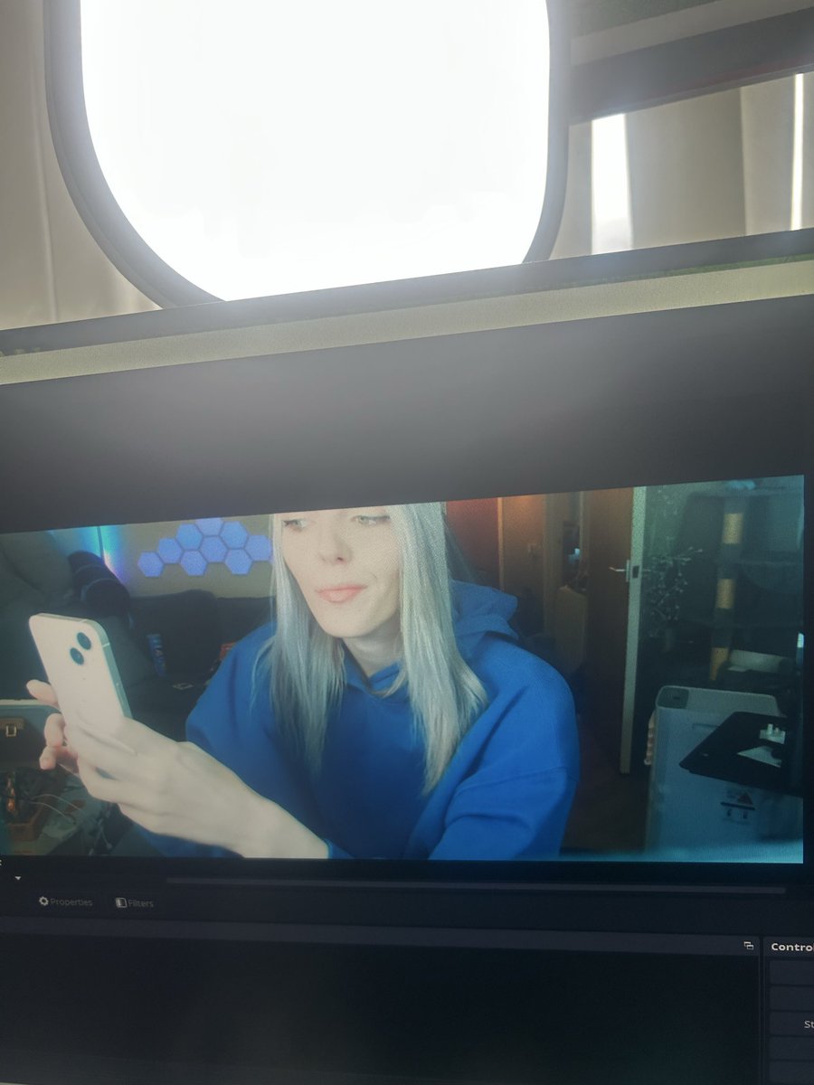 BlondieeBeams's tweet photo. MW4 BETA THEN BO7 RANKED 🤠 

https://t.co/oYP4Ok7vEk
https://t.co/bLSLb5dKBD https://t.co/96tkrWW1kq